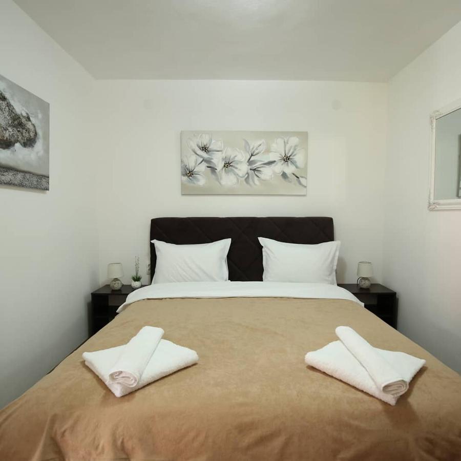 Apartments & Dream Rooms Nis Exterior photo